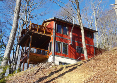 Mountain side home using SIP panels